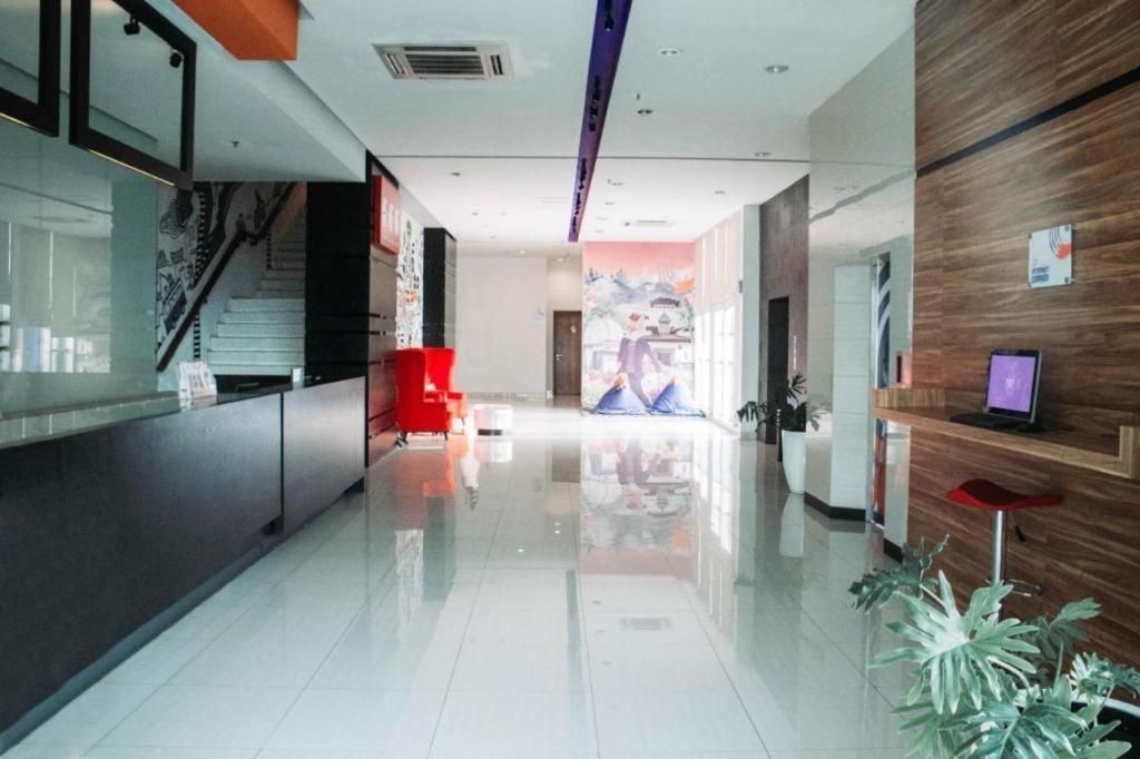 Fox Lite Hotel Metro Indah - Бандунг Экстерьер фото