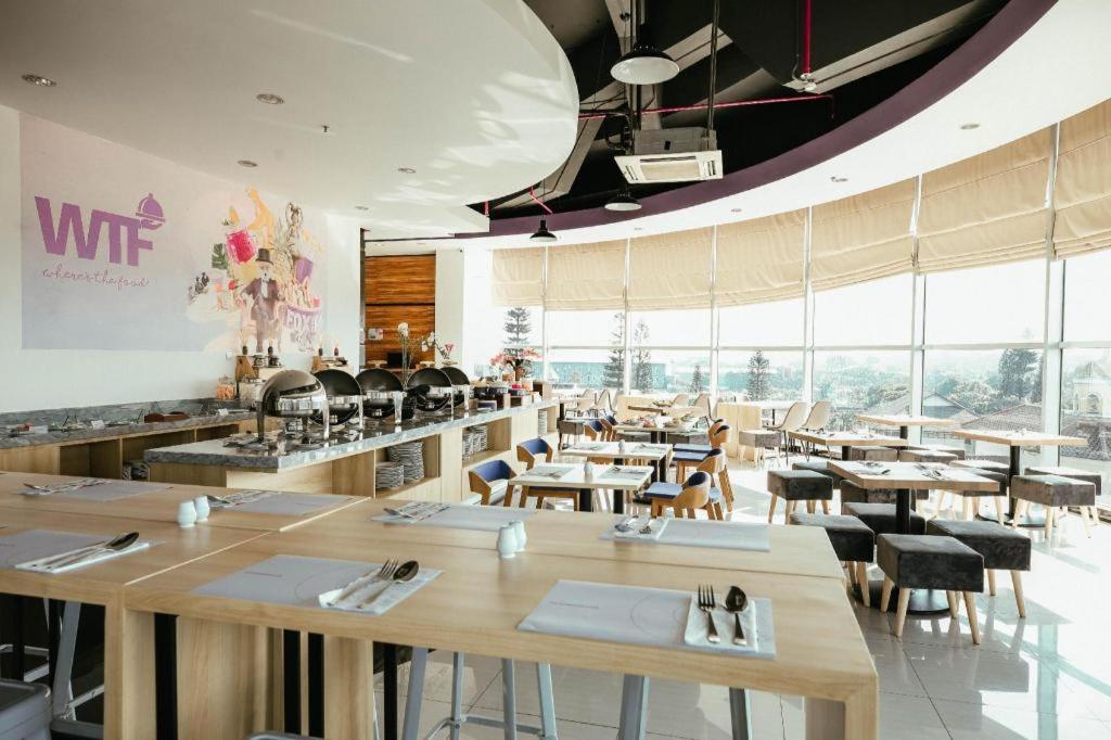 Fox Lite Hotel Metro Indah - Бандунг Экстерьер фото